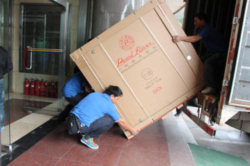 阿合奇钢琴贵重工艺品无忧运